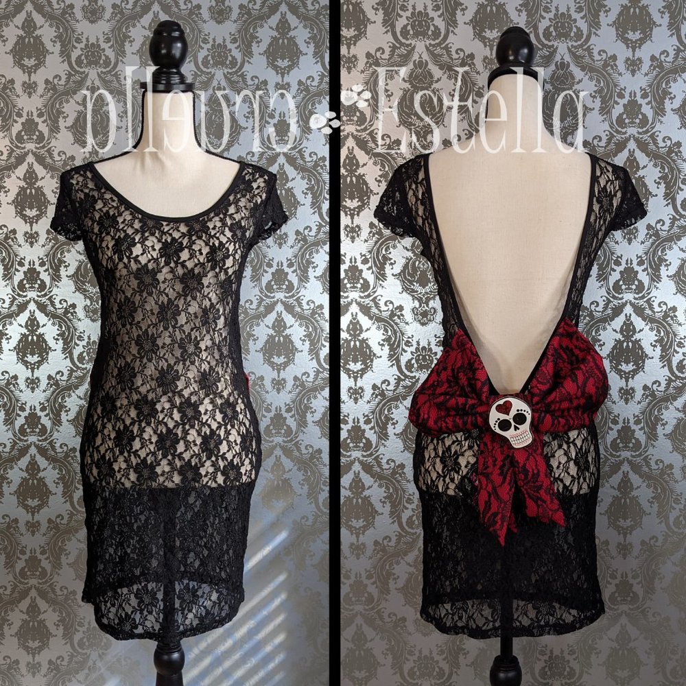 Too Fast Backless Lace Dress with Red Bow